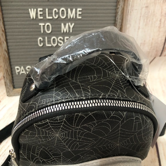 black lululemon backpack new crew Lululemon Backpack New Crew Black New With Tags 22L for Sale in Johnston,  IA